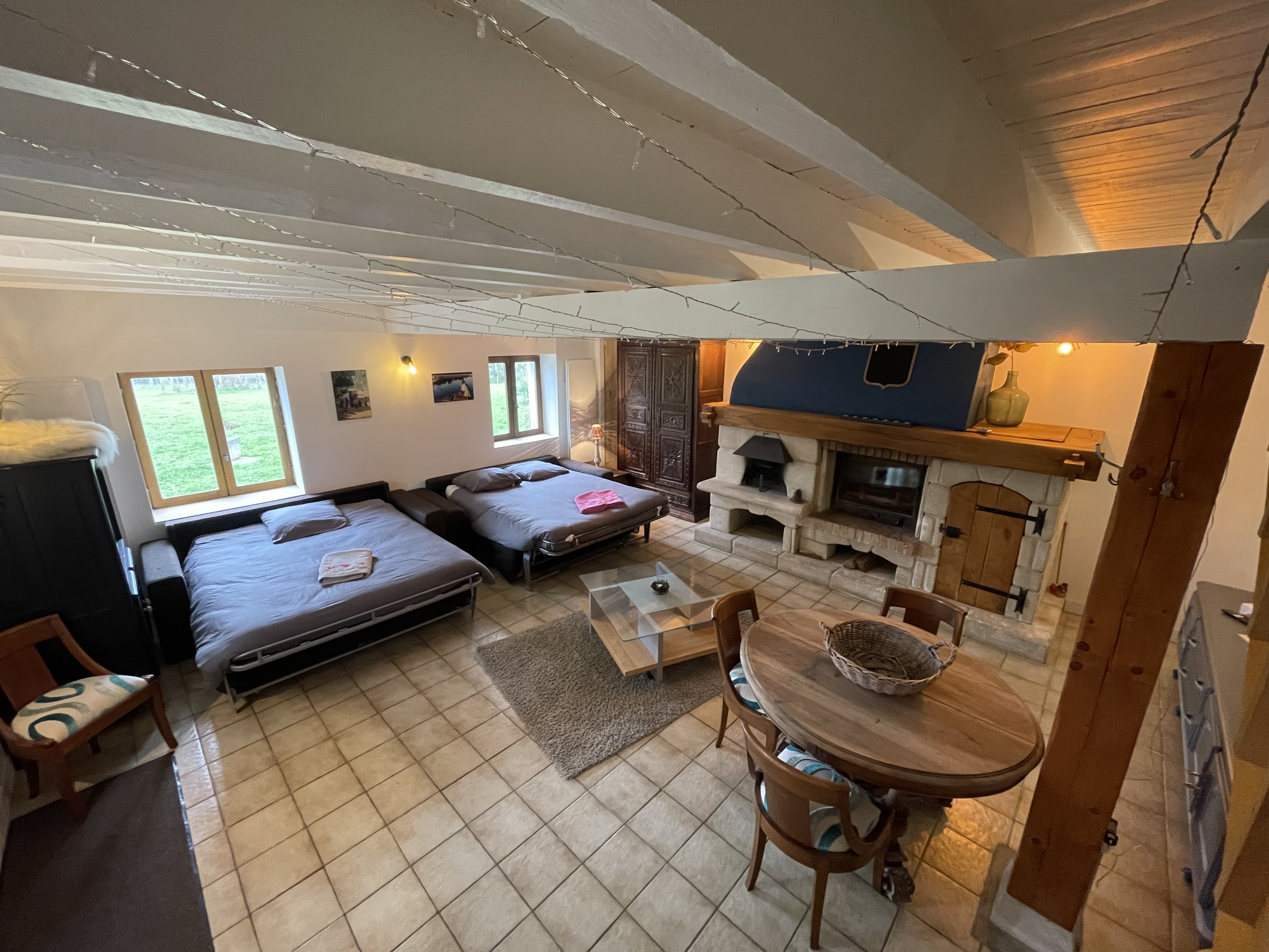 Bee on the Tree - Discover our cottage