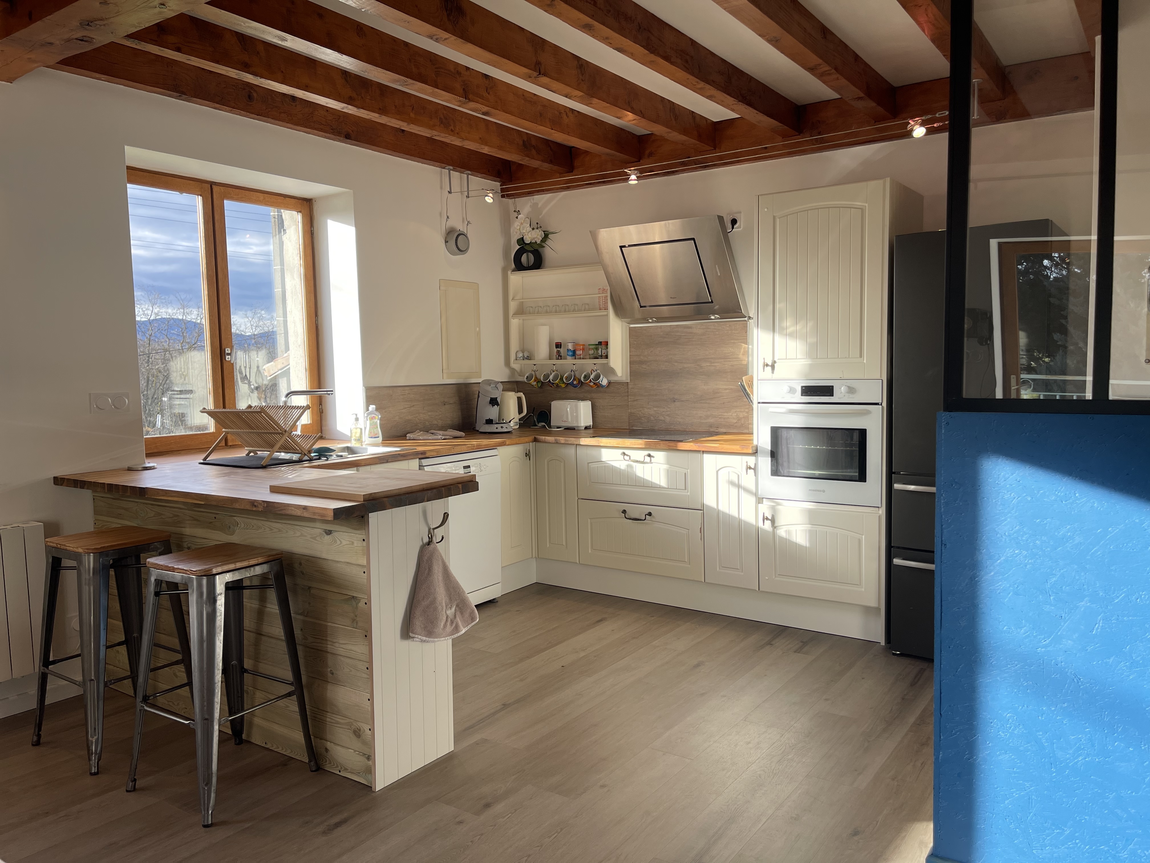 Bee on the Tree - Discover our cottage