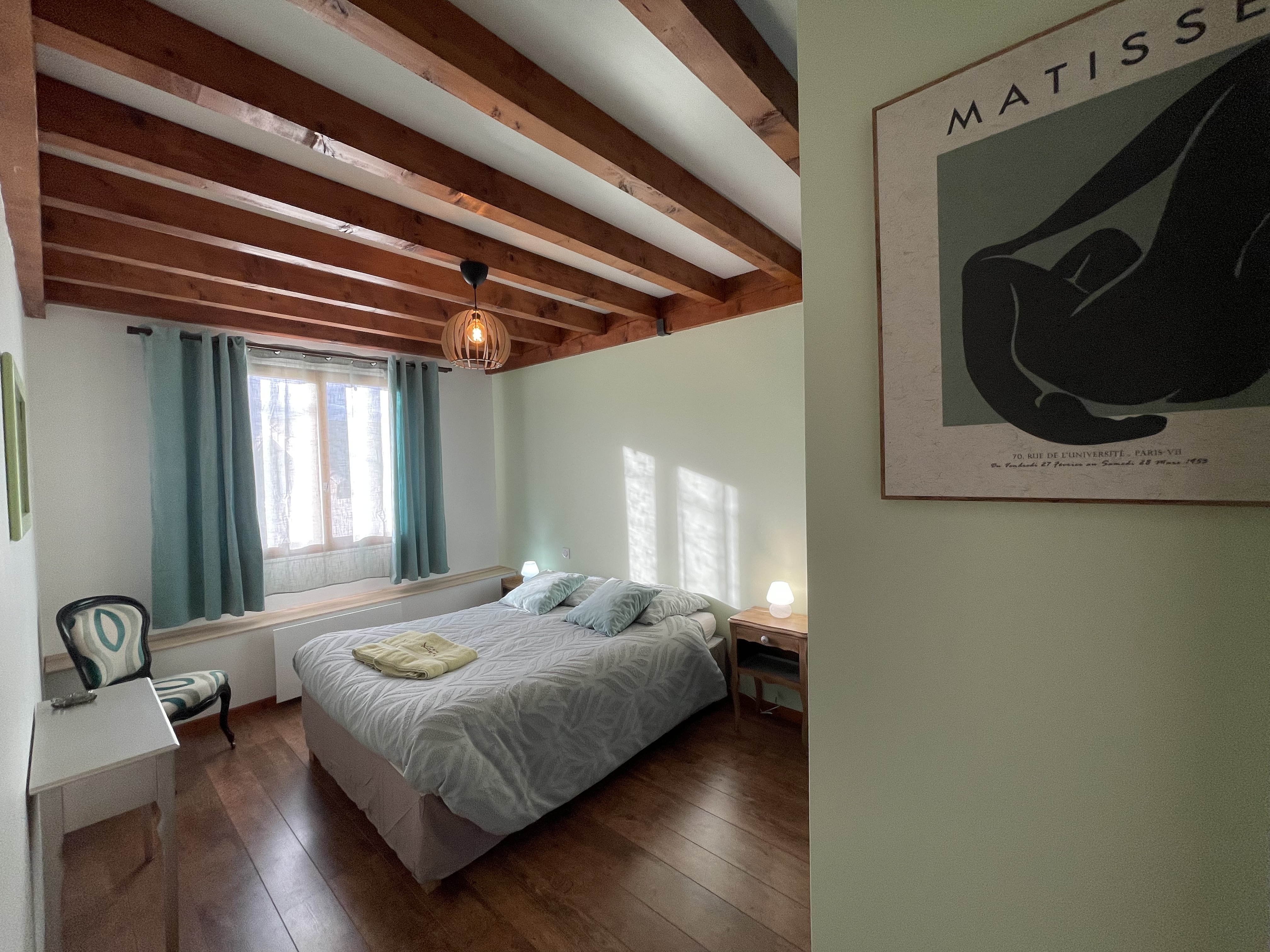 Bee on the Tree - Discover our cottage